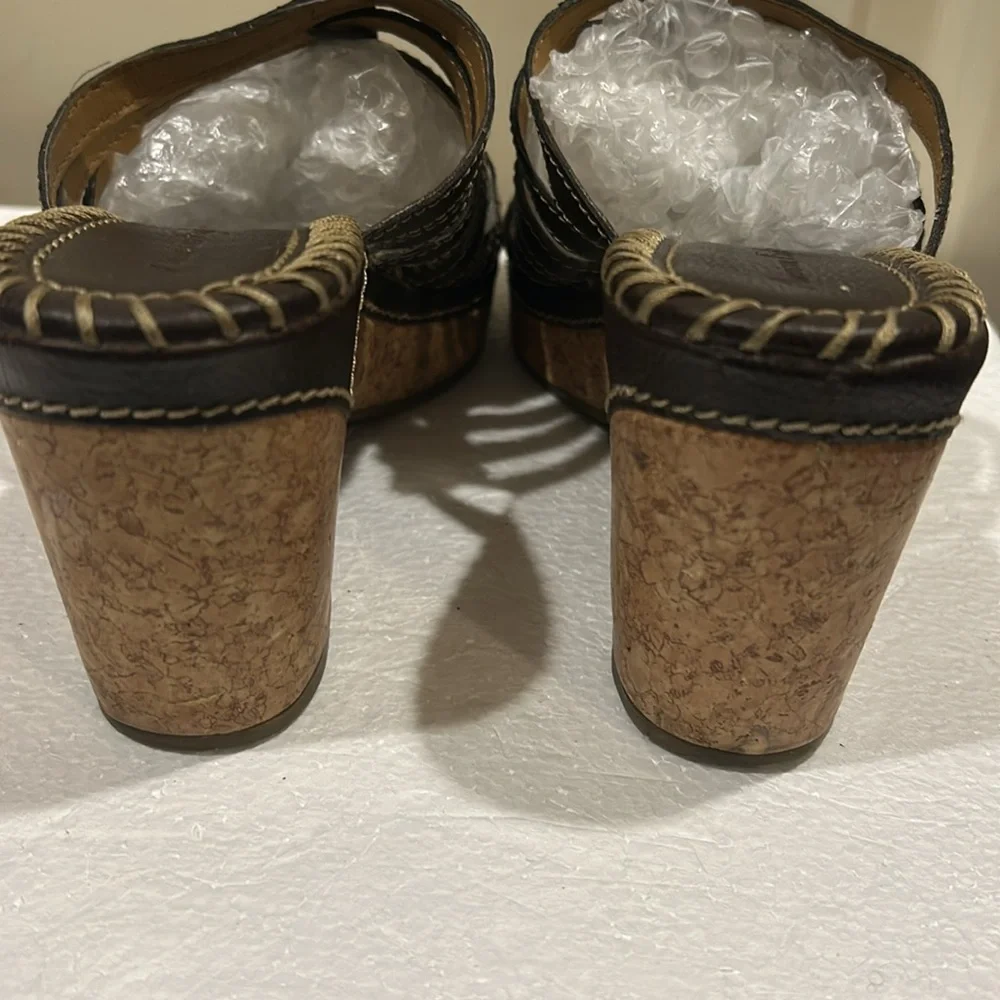 American Eagle Outfitters Brown and Tan Wedge Sandals